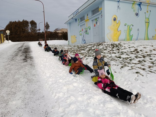 2.B - na sněhu  1
