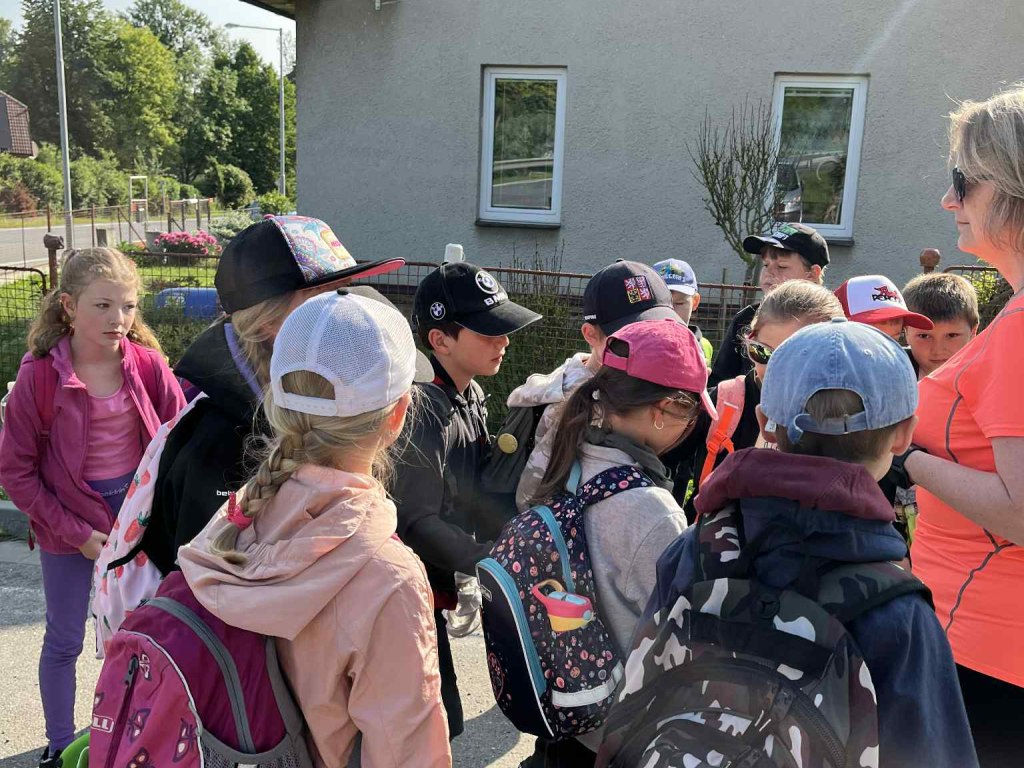 2.B - jarní cvičení v přírodě 1