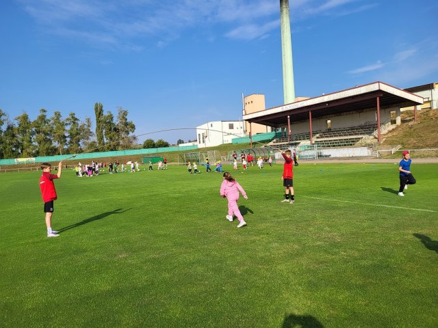 Den na stadionu 2