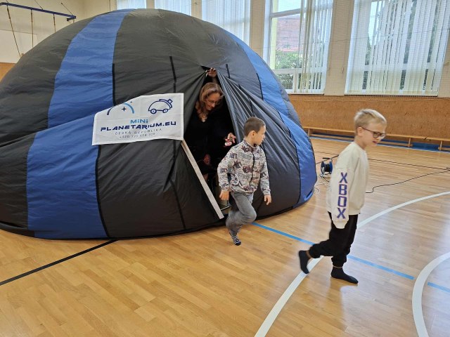 Mobilní planetárium 4