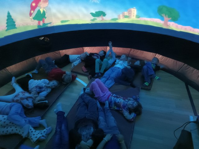 1. A Mobilní planetárium 5