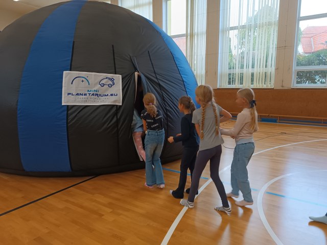 3.B - mobilní planetárium 1