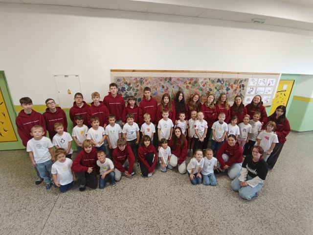 Trička a mikiny 1.A + 9.A 1