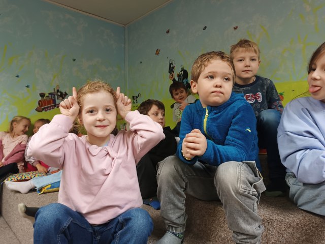 1. A - Divadlo Paravánek 5