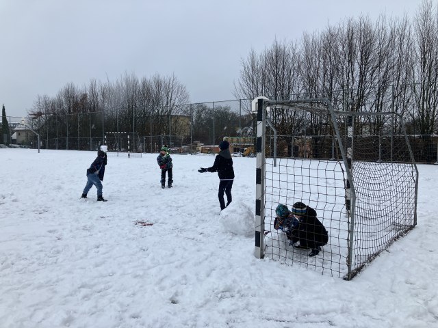 Družina - První sníh 1