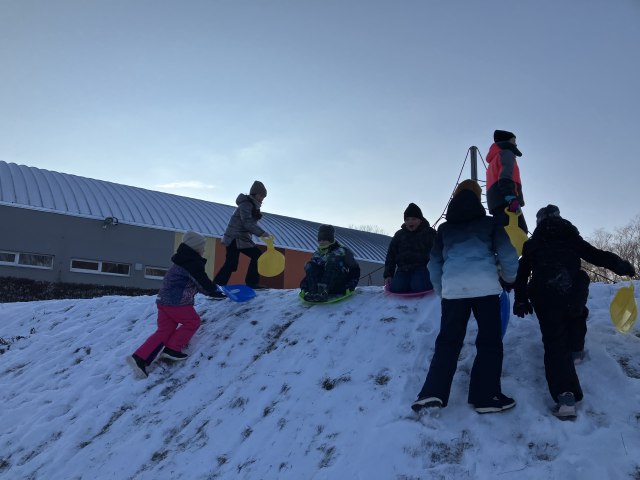 Družina - Užíváme si sněhu 4