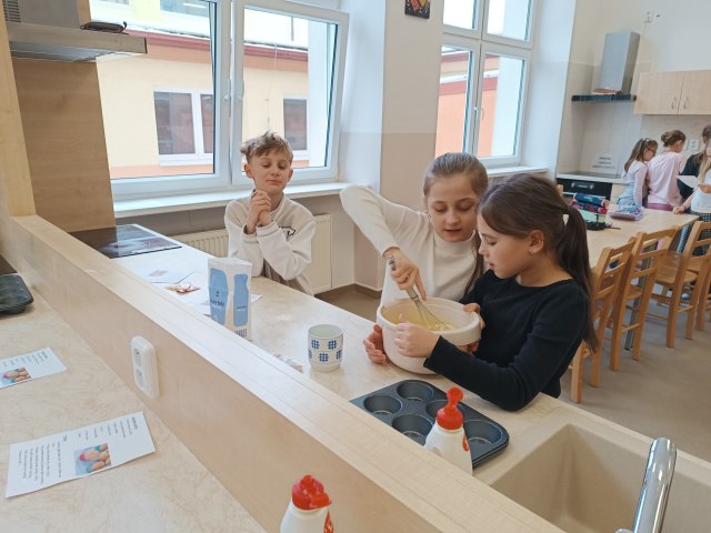 3.B - masopustní pečení  4