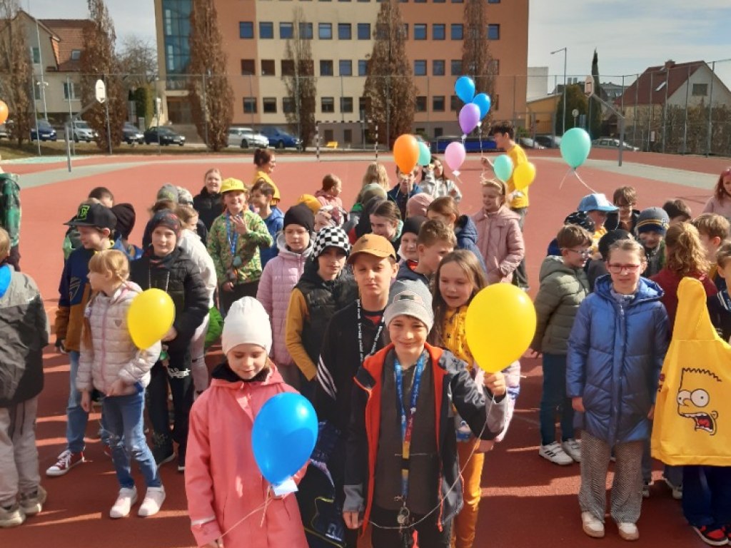 Sluníčkový den 4.B 2