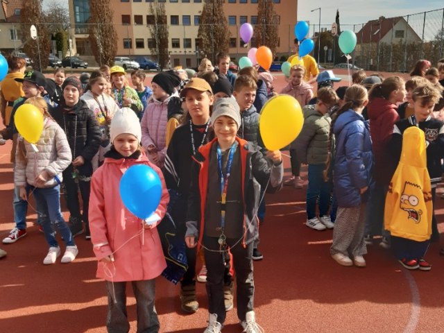 Sluníčkový den 4.B 1