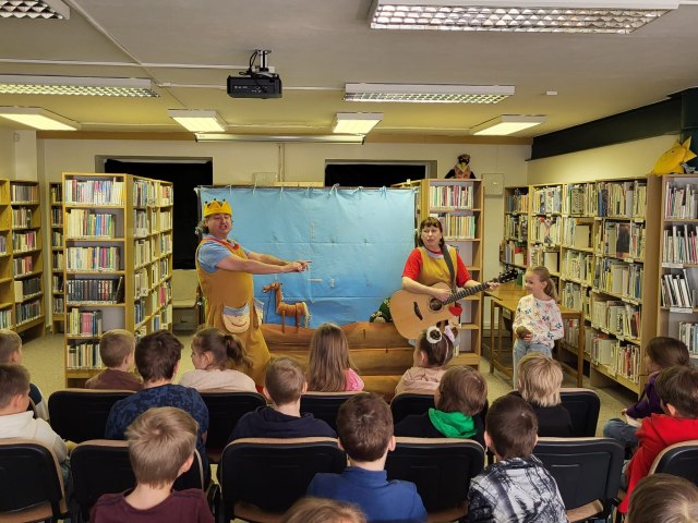 Divadlo v knihovně 2