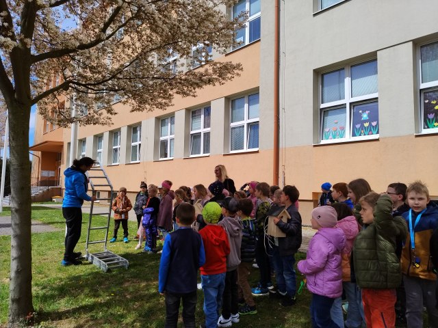 Družina - Instalace ptačích budek 2