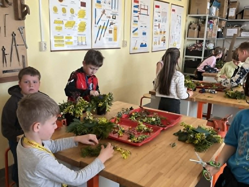 3.B - květinové vazby  1