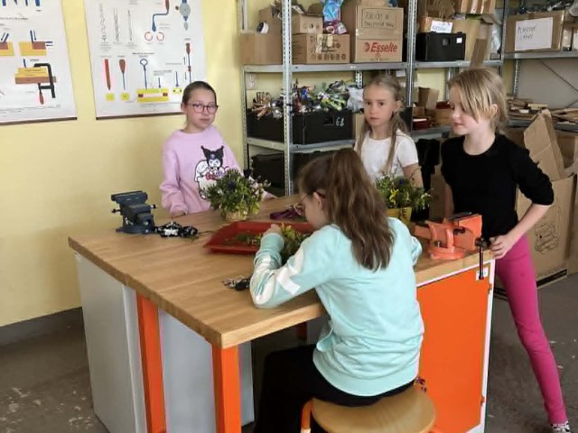 3.B - květinové vazby  2