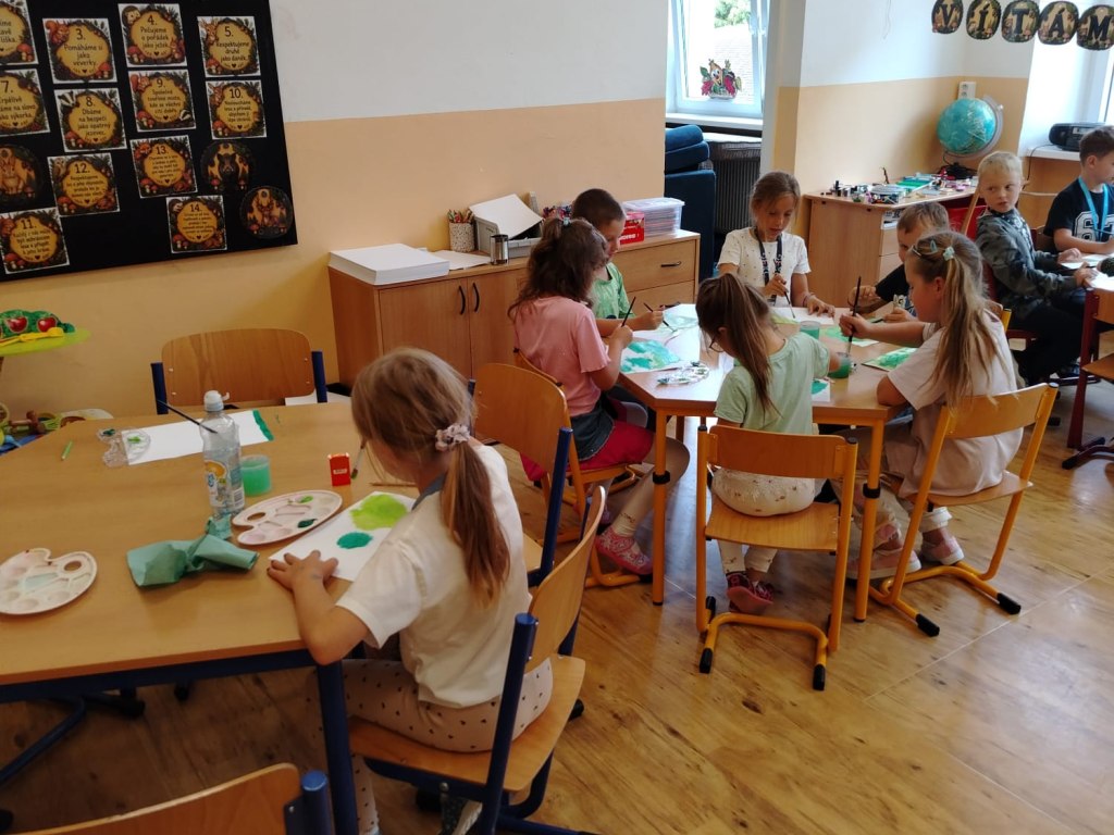 Družina - Zvířátka na dvorku 20