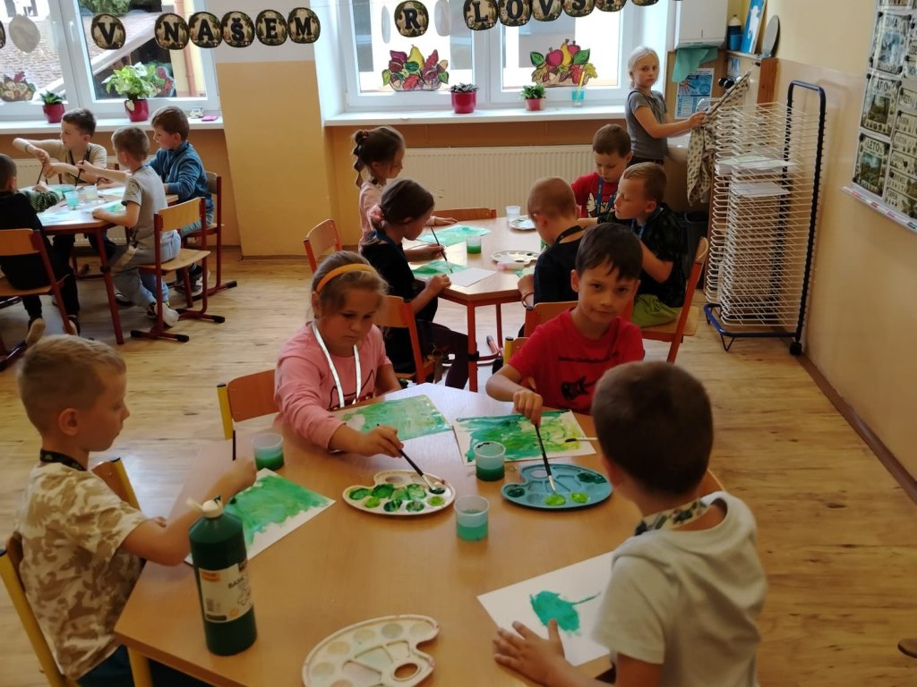 Družina - Zvířátka na dvorku 21