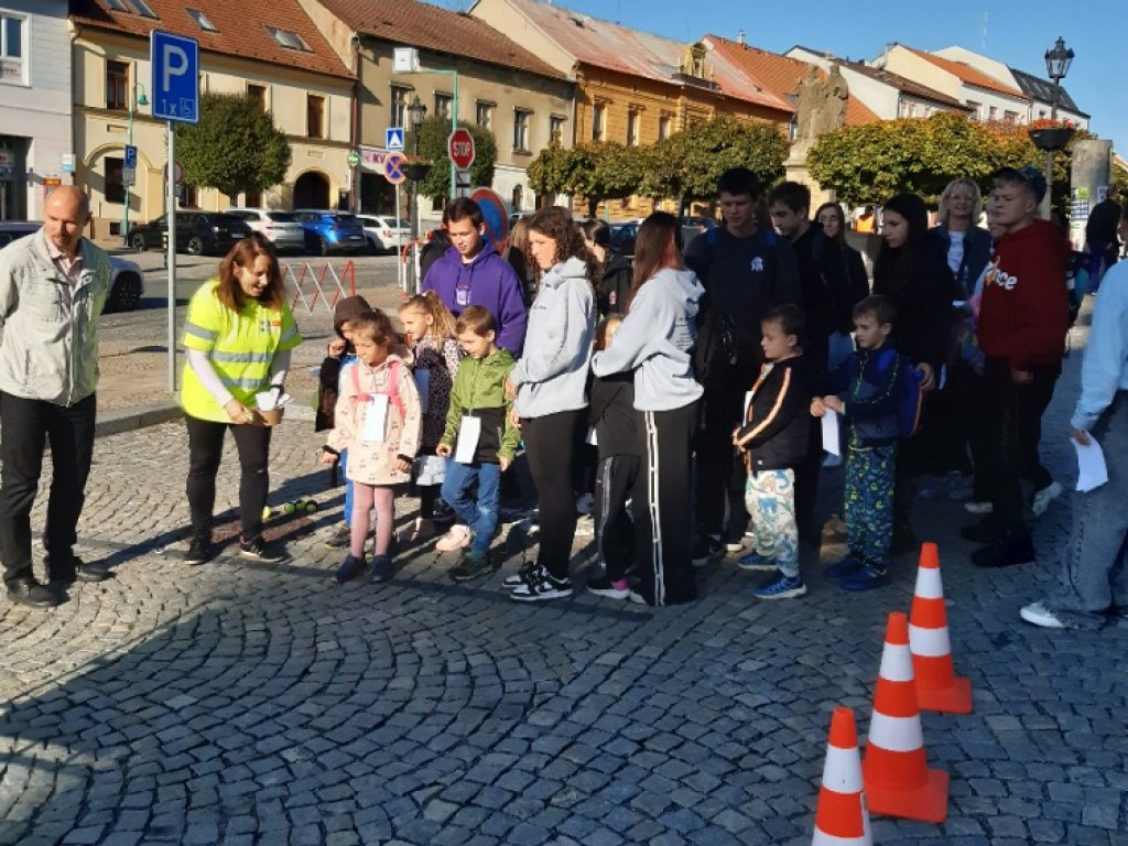 Pěšky či na kole, bezpečně ke škole 1.B 4
