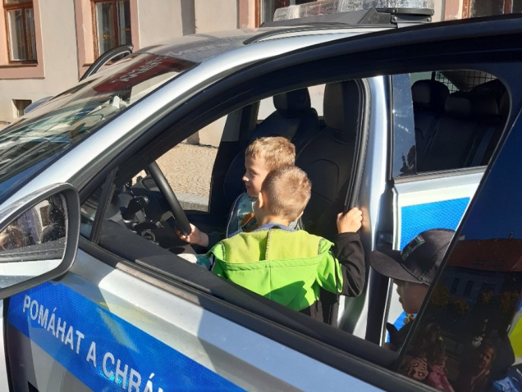 Pěšky či na kole, bezpečně ke škole 1.B 28
