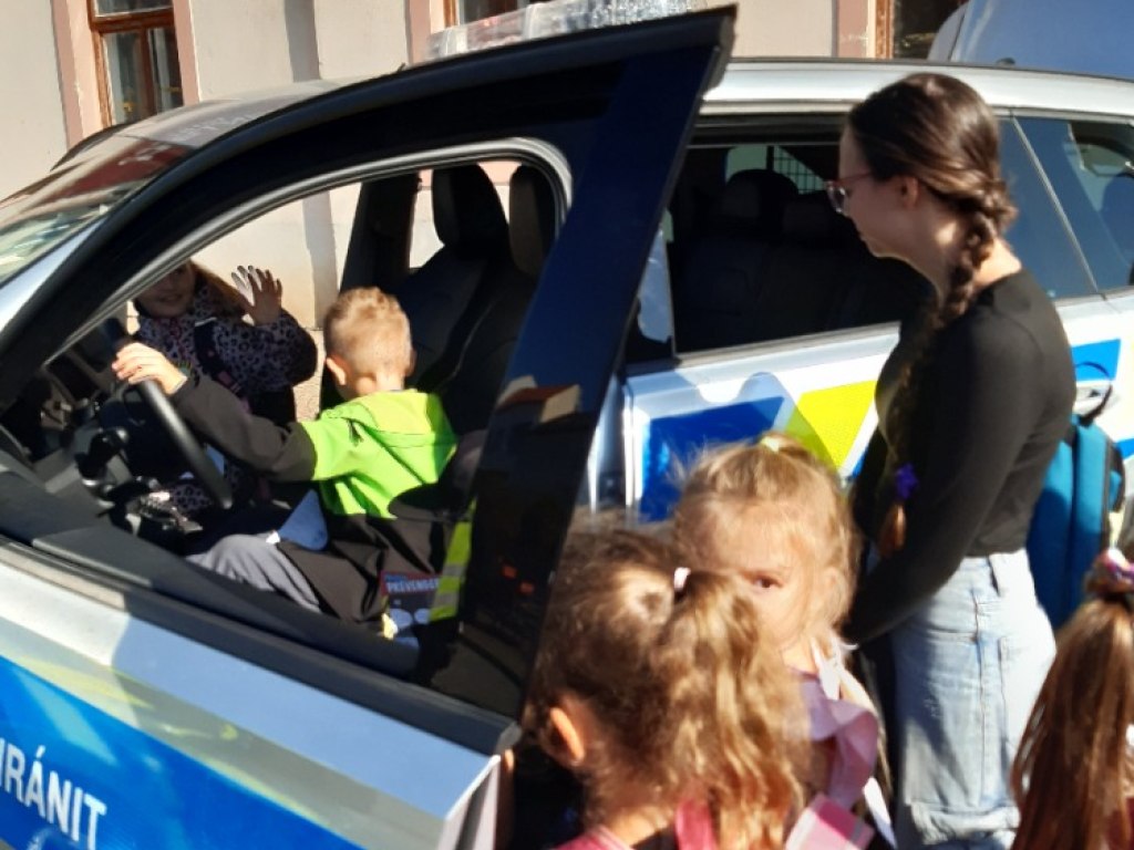 Pěšky či na kole, bezpečně ke škole 1.B 29